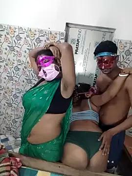 Horney_couple_4 from StripChat is Freechat