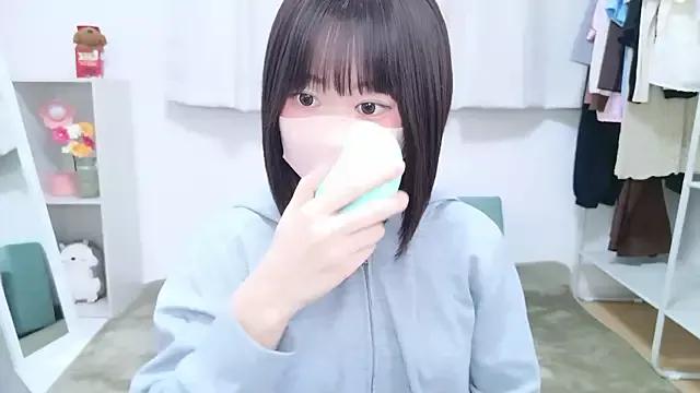 Im_Yu-na from StripChat
