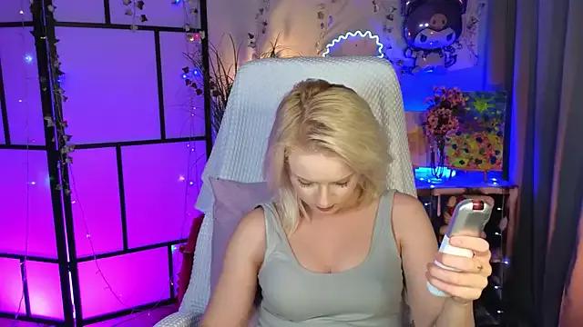 ImBonBon from StripChat