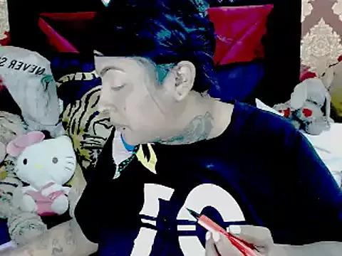 Indiancatz2 from StripChat