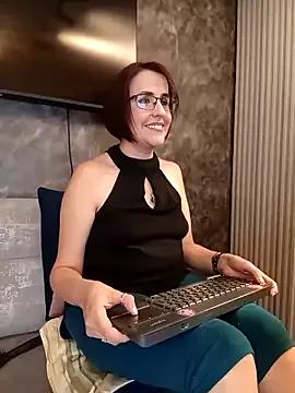 IsisBlake from StripChat