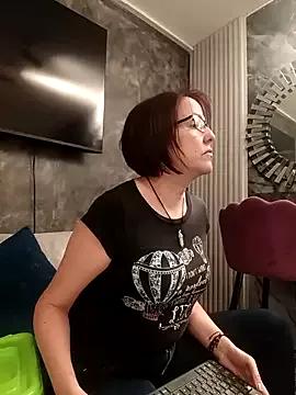 IsisBlake from StripChat