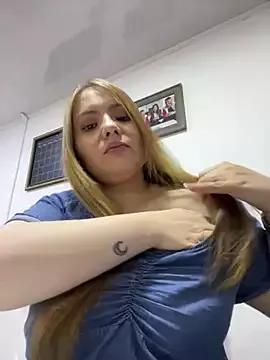 KatteAdams from StripChat