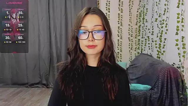 kittenrisha from StripChat