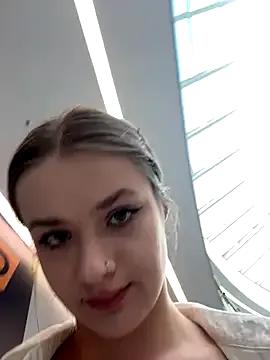 KittyQueeny from StripChat
