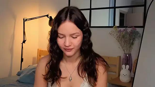 Ksyushy from StripChat is Freechat