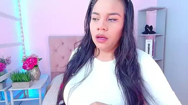 LanaBigTitties from StripChat