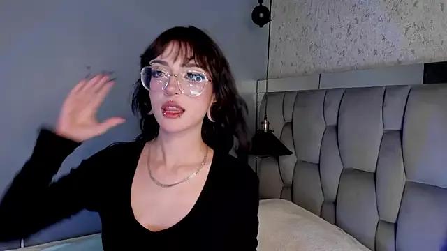 Lilith_crow from StripChat