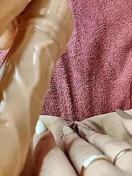 Lola_Hale from StripChat