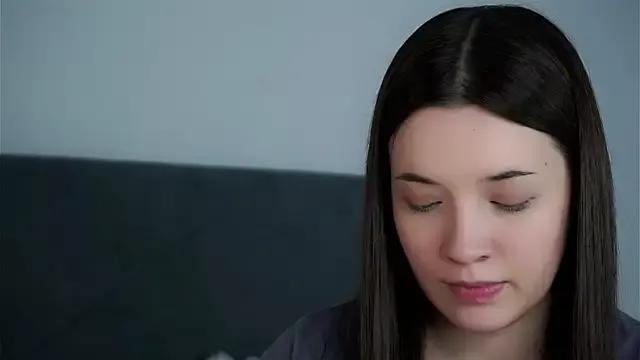 LowOncoming from StripChat