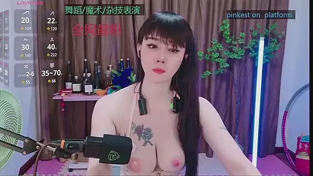Luck_Lili_ from StripChat