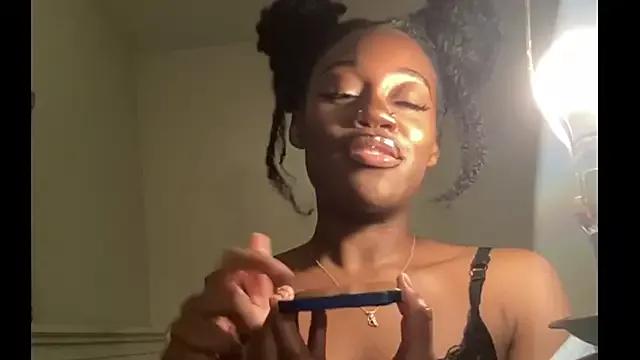 Maskedgirl5005 from StripChat