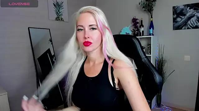 Mermaid_N from StripChat