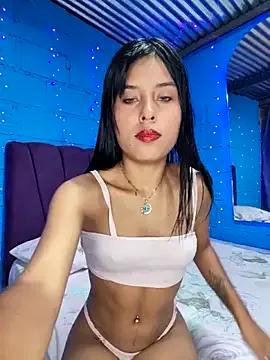 MiaaHills from StripChat