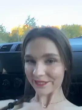 MilaBee from StripChat