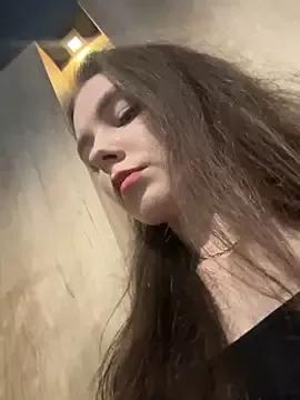 MilaBee from StripChat