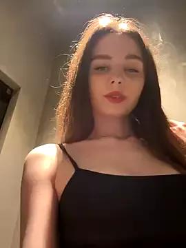 MilaBee from StripChat