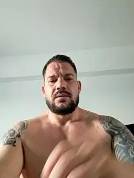 Musclemonster31 from StripChat