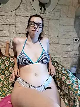 mylissandre from StripChat is Freechat
