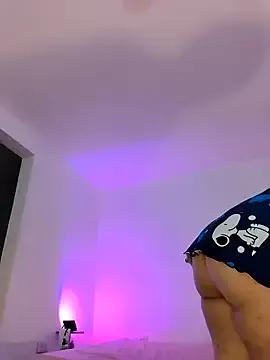 Nanybaker95 from StripChat