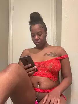 ObsessedWLyla from StripChat