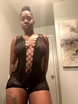 ObsessedWLyla from StripChat