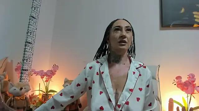 Rayanablackandwhite from StripChat