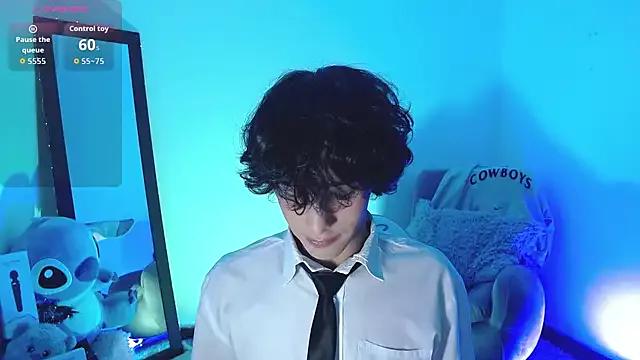 Saanti_foxs from StripChat