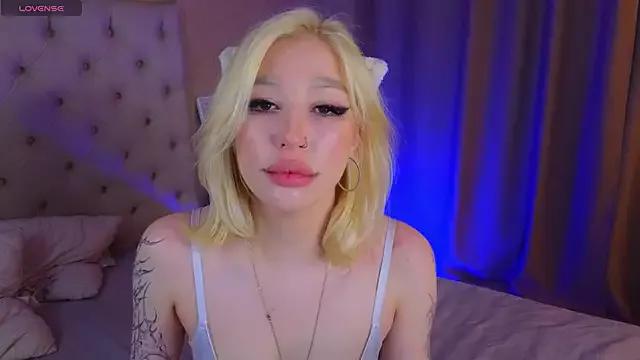 SallyCha from StripChat