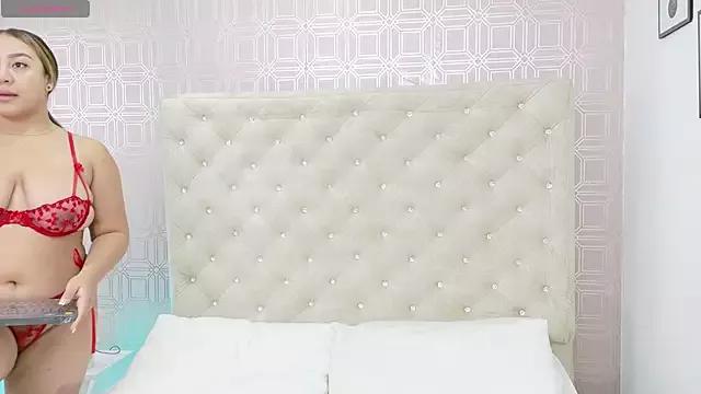 Sara_Desire from StripChat
