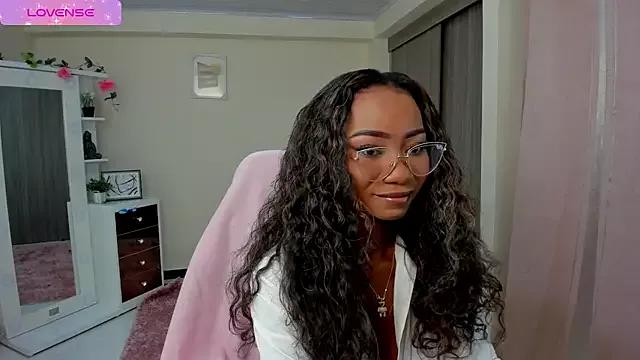SavannahWildee from StripChat