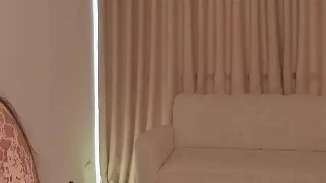SavannahWildee from StripChat