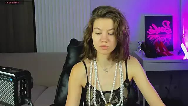 Selena_grey_ from StripChat