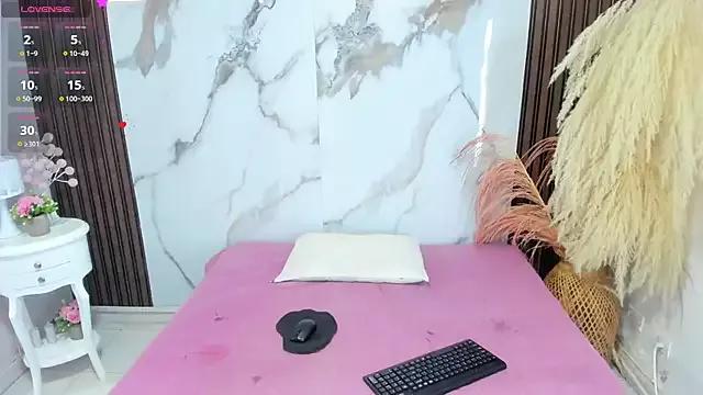 selenareyes from StripChat