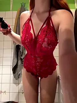 Sexymelli18 from StripChat