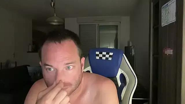 Shooter31 from StripChat is Freechat