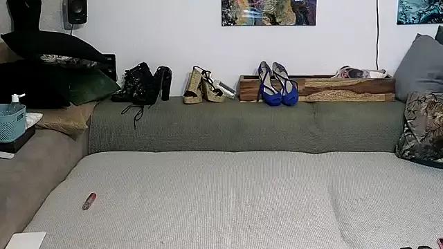 Shy_Ivy from StripChat