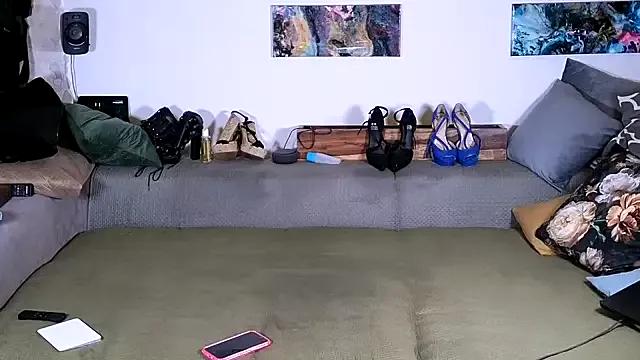 Shy_Ivy from StripChat