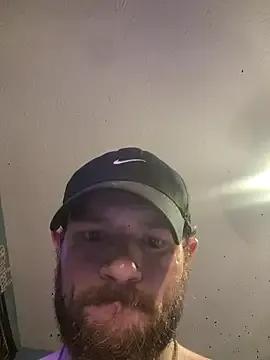Spunwhiteboy1992 from StripChat