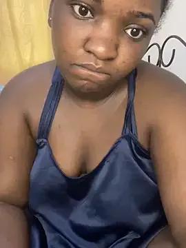Sweet18creamybigpussy from StripChat