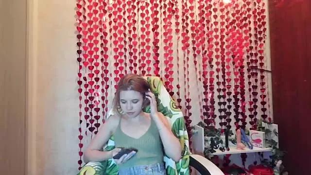 Sweet_Beee from StripChat