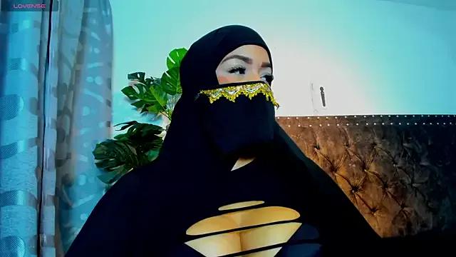 Thaira_aly from StripChat