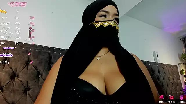 Thaira_aly from StripChat