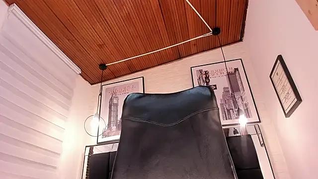 Tylla_ from StripChat