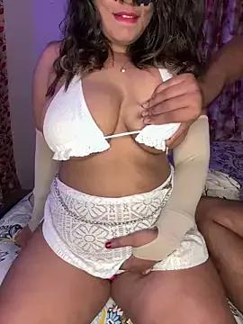 WifyHubby_38 from StripChat