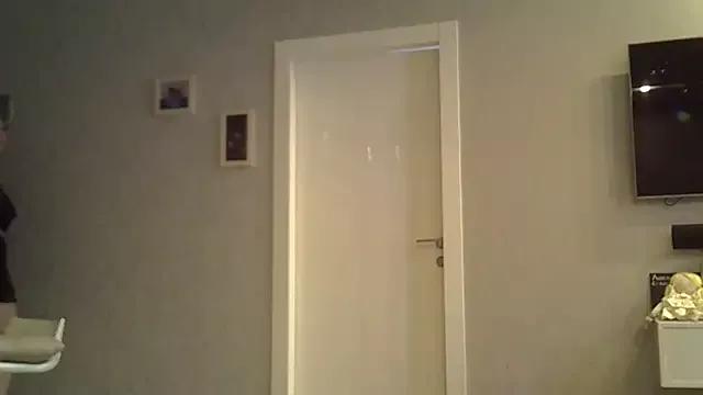 ZarinaSwift from StripChat