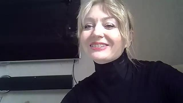 ZarinaSwift from StripChat