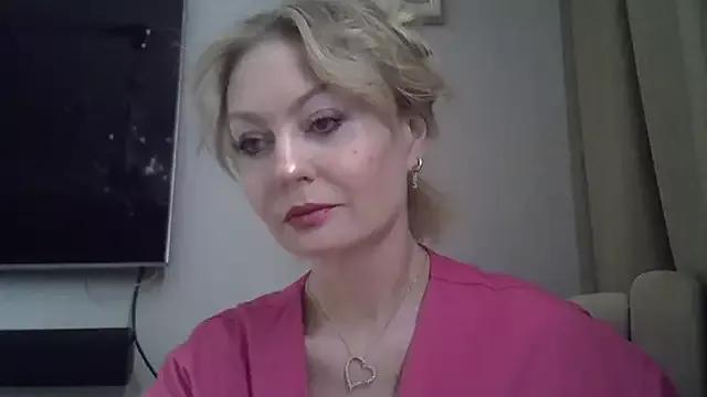 ZarinaSwift from StripChat