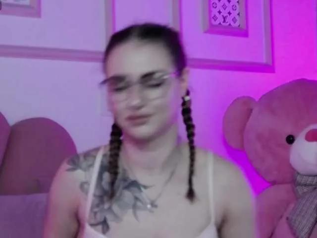 Offline AbbyWhite on BongaCams