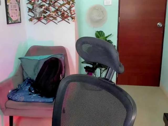 Offline Alexa-Daddario on BongaCams